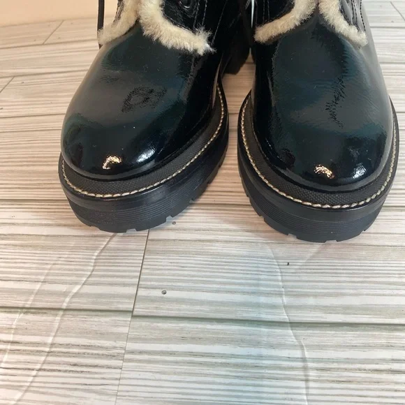 Tory Burch Miller 50mm Shearling Patent Booties size 5 NWOT - Picture 7 of 14